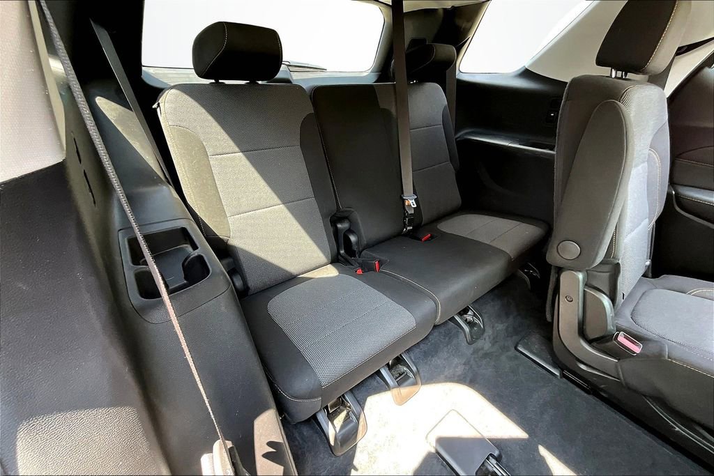 Used 2021 Chevrolet Traverse LT image 25