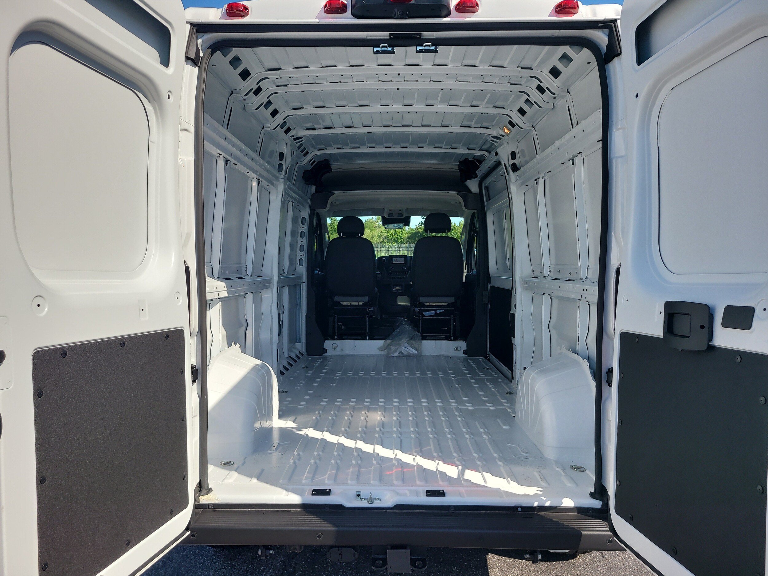 New 2026 RAM ProMaster 3500 w/ Safety Group FWD image 9