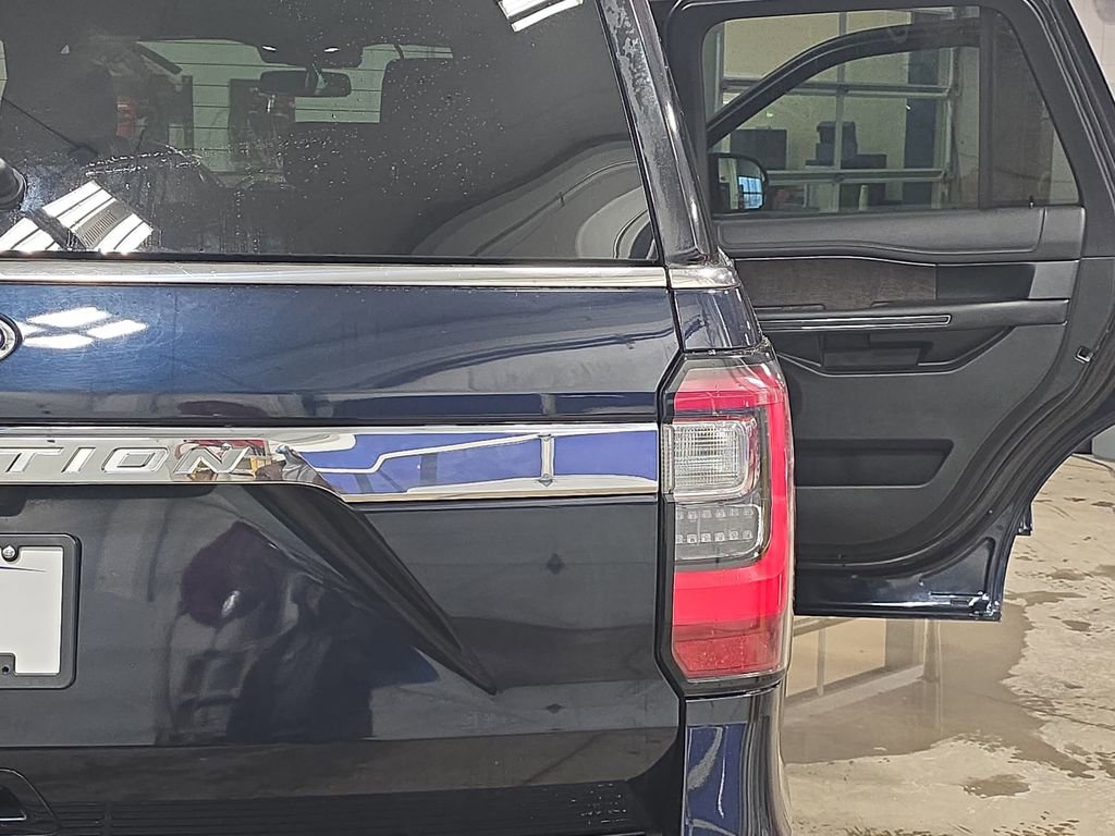Used 2021 Ford Expedition Limited image 36