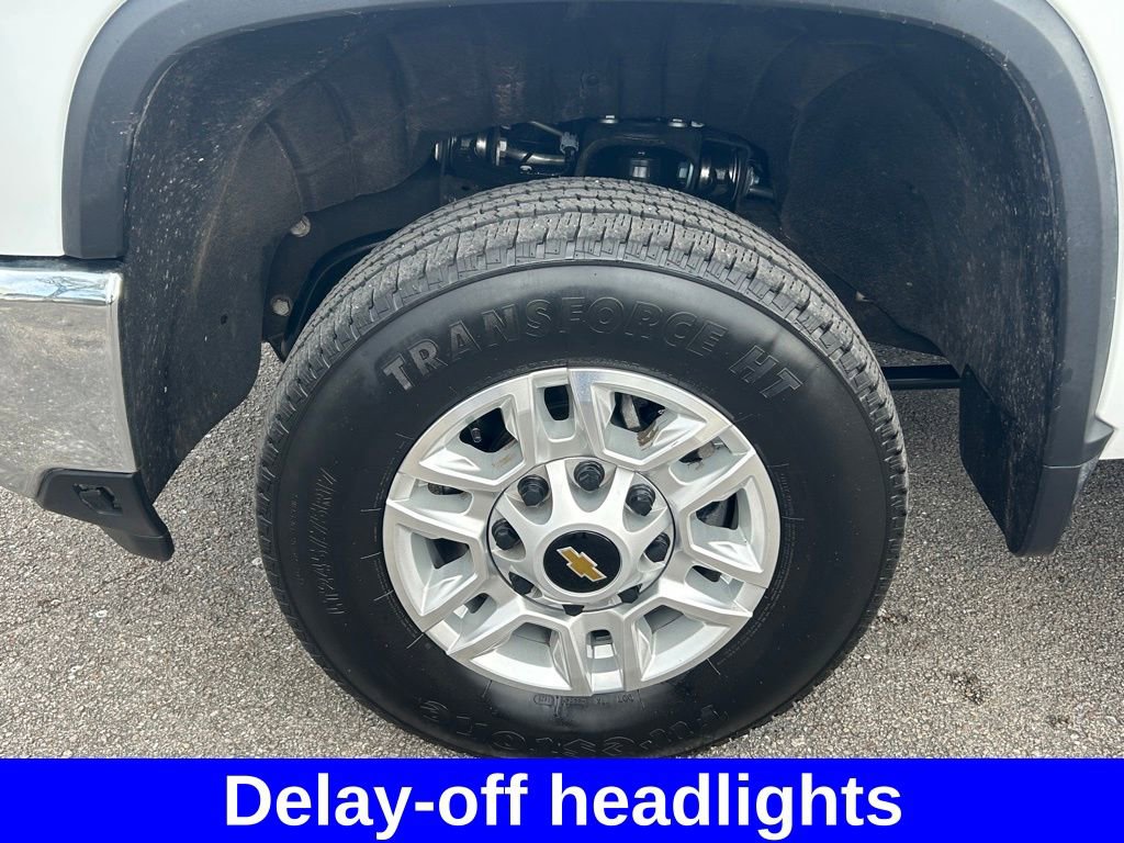 Used 2025 Chevrolet Silverado 2500 LT w/ Convenience Package image 19