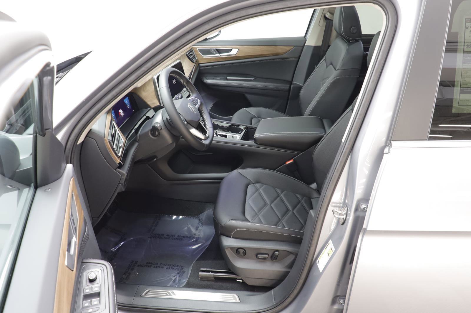 New 2026 Volkswagen Atlas SE image 6