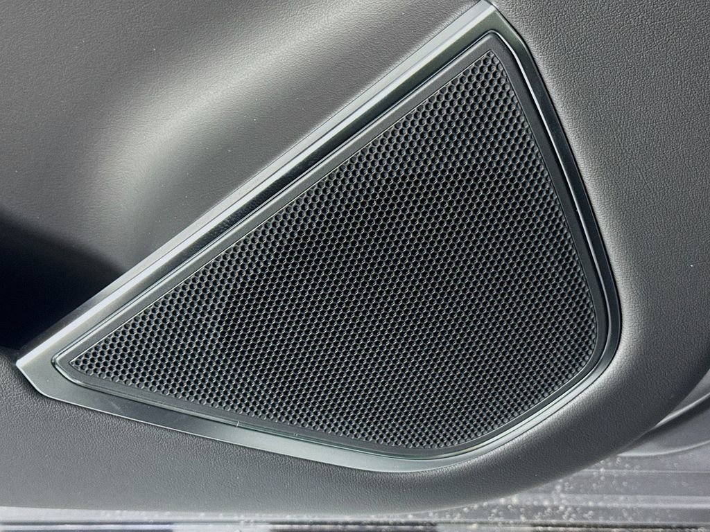 New 2026 Jaguar F-PACE R-Dynamic S image 18