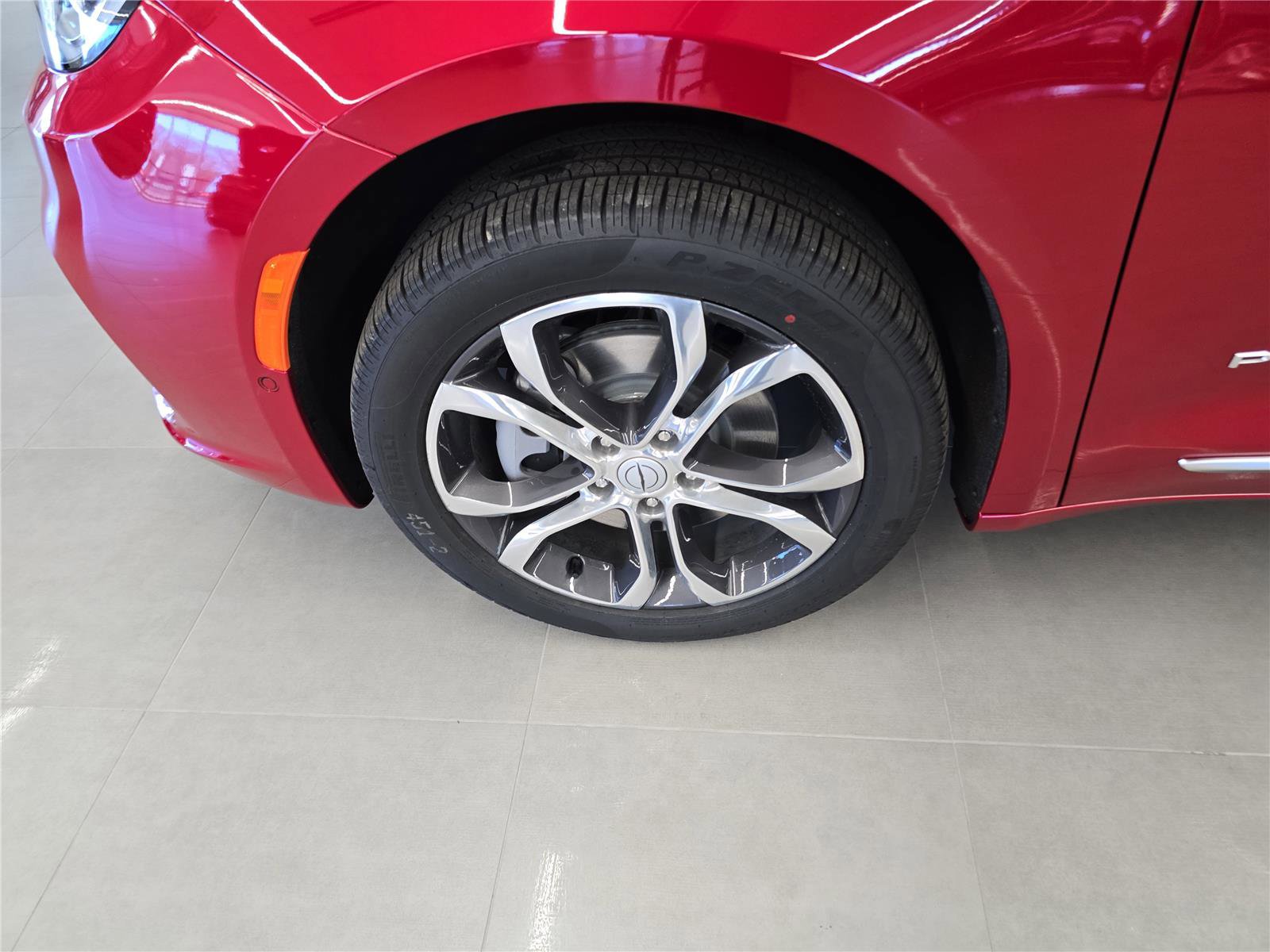 New 2026 Chrysler Pacifica Pinnacle image 8