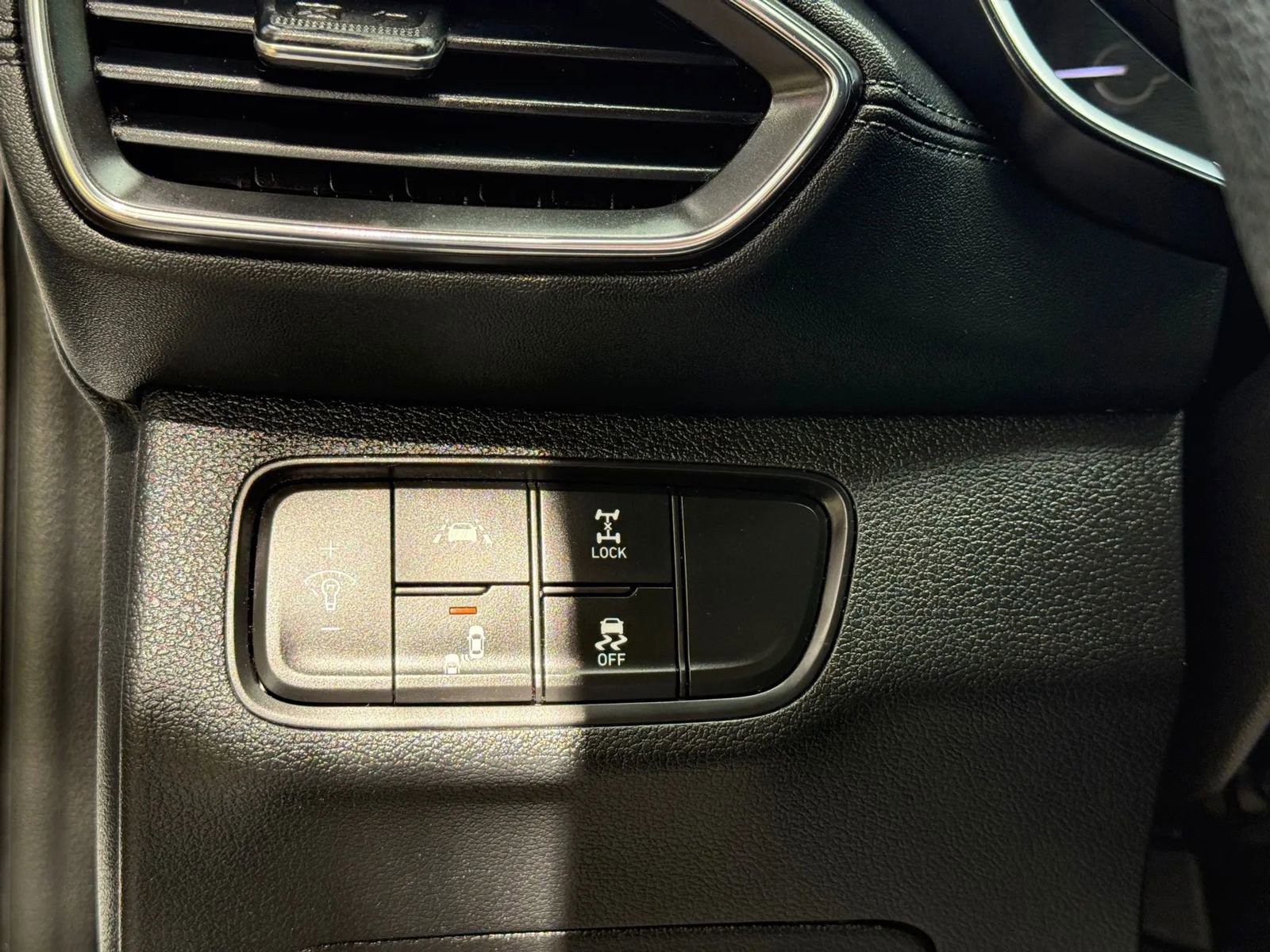 Used 2019 Hyundai Santa Fe SE image 22