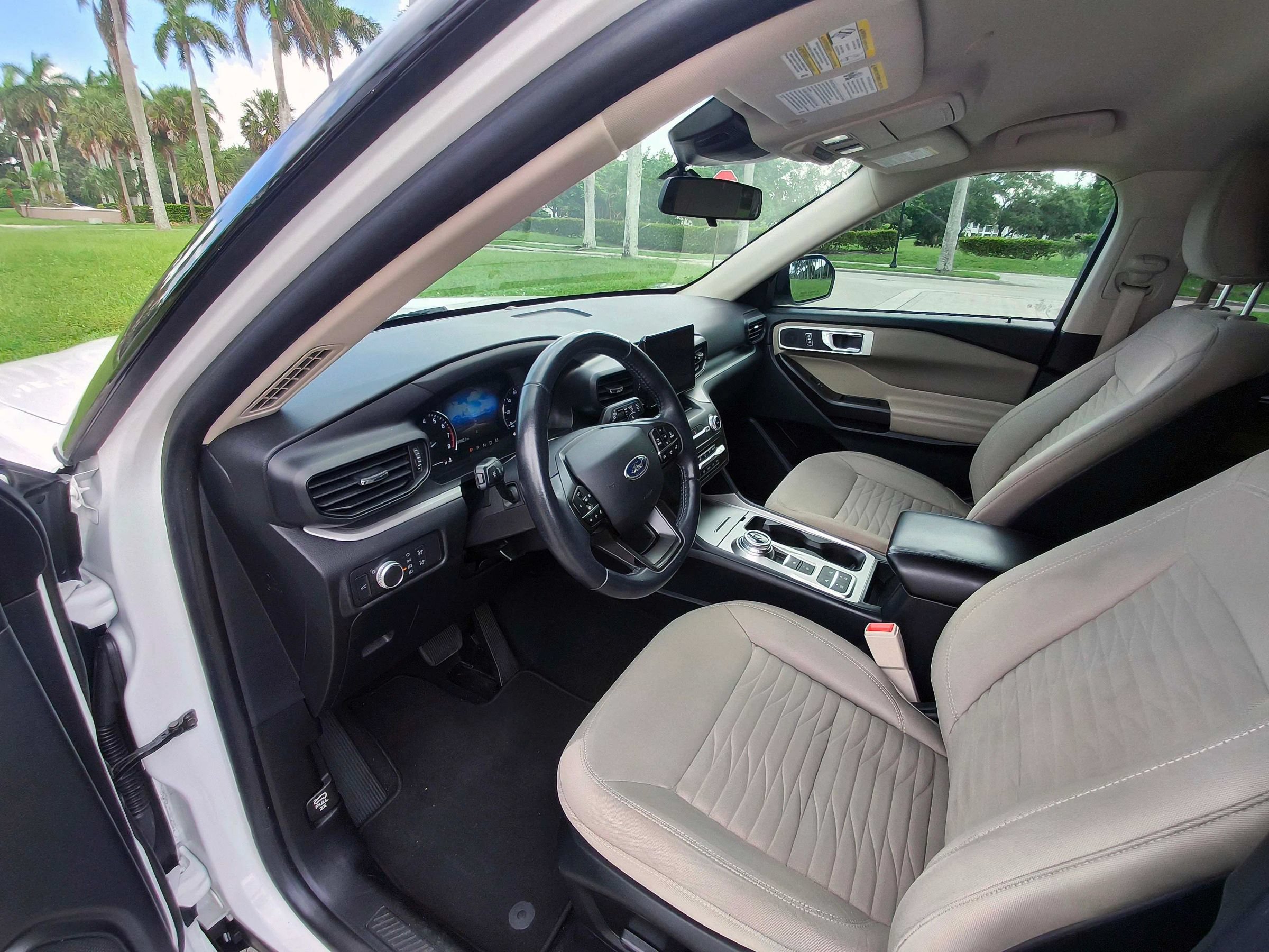 Used 2020 Ford Explorer XLT RWD image 7