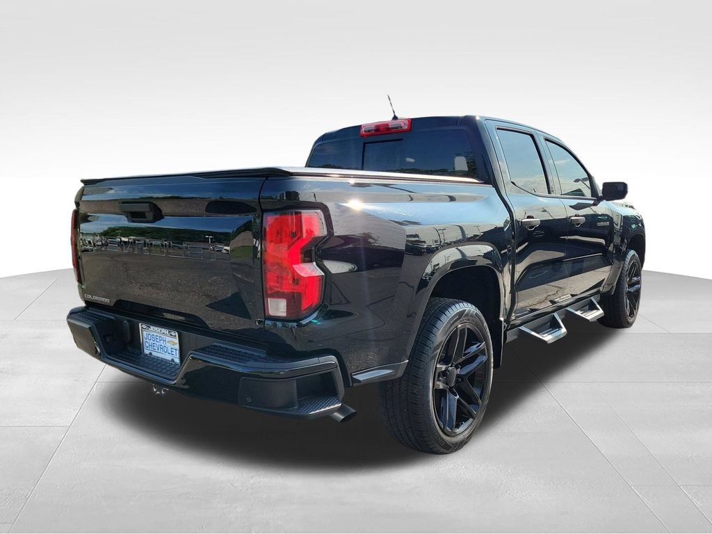 Used 2025 Chevrolet Colorado W/T RWD image 4