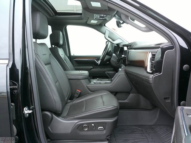 Used 2024 GMC Sierra 3500 Denali w/ Denali Reserve Package image 33