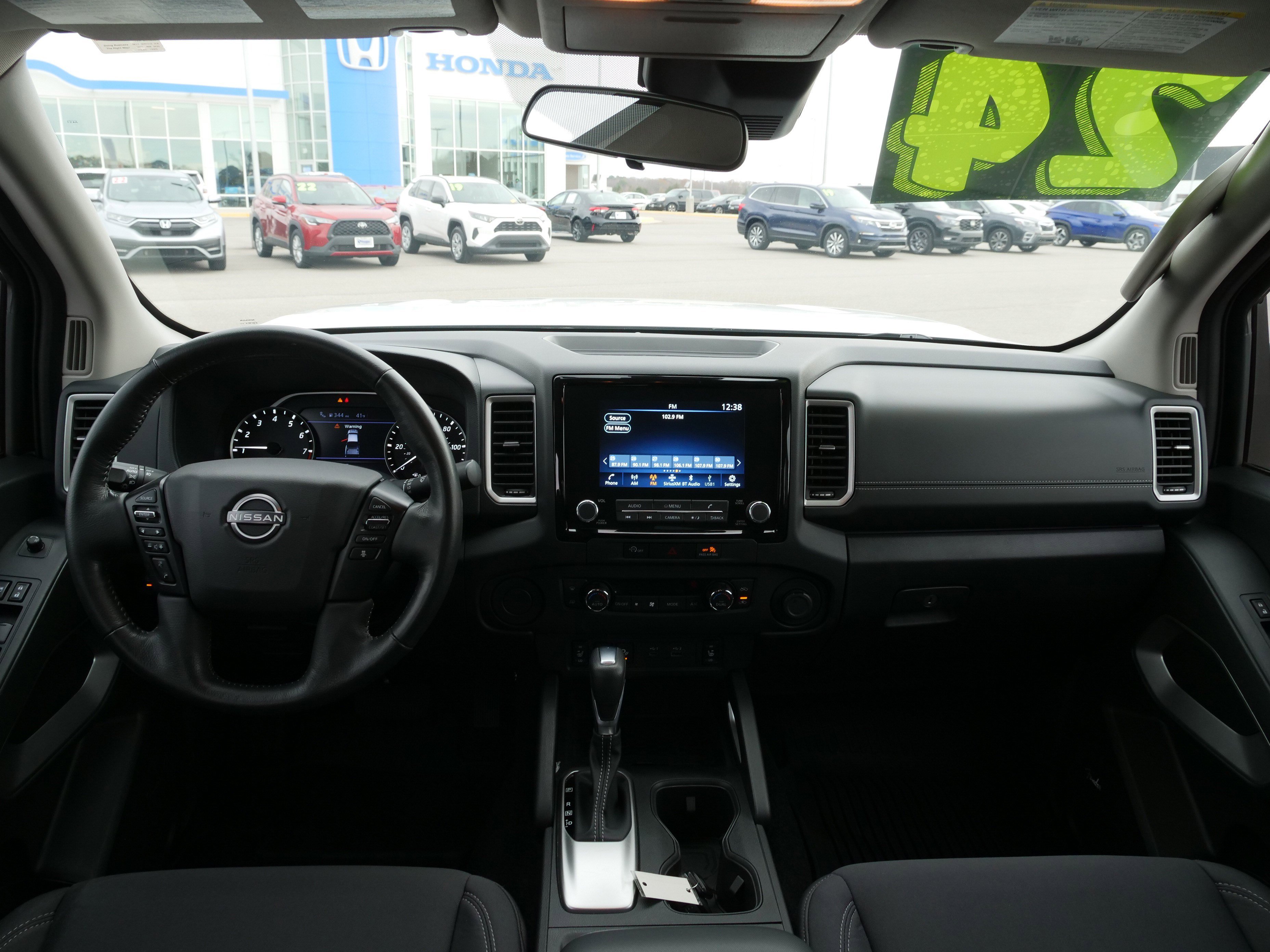 Used 2024 Nissan Frontier SV w/ SV Convenience Package image 19