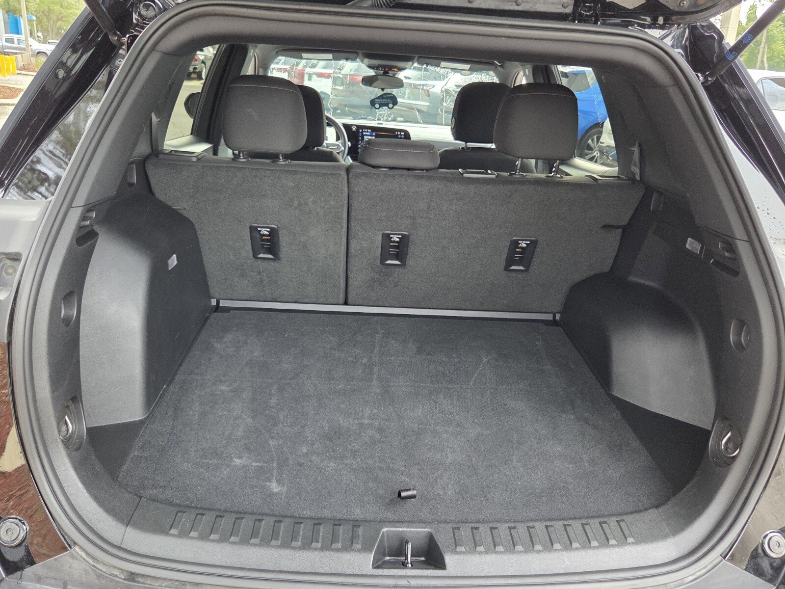 Certified 2025 Chevrolet Equinox LT FWD image 17