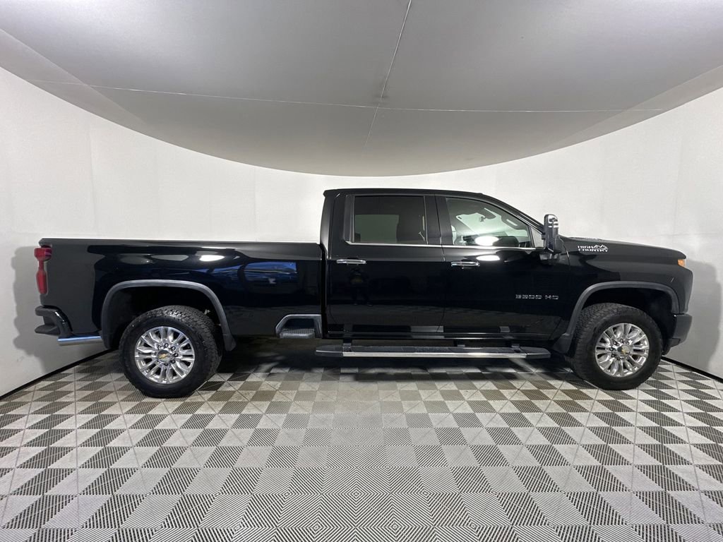 Used 2022 Chevrolet Silverado 3500 High Country w/ Z71 Off-Road Package image 7