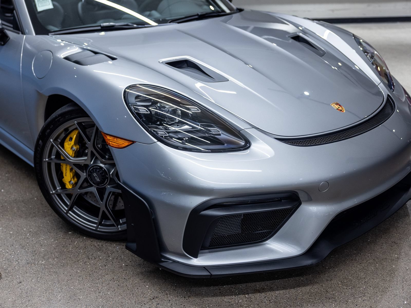 Certified 2025 Porsche 718 Boxster Spyder RS RWD image 17