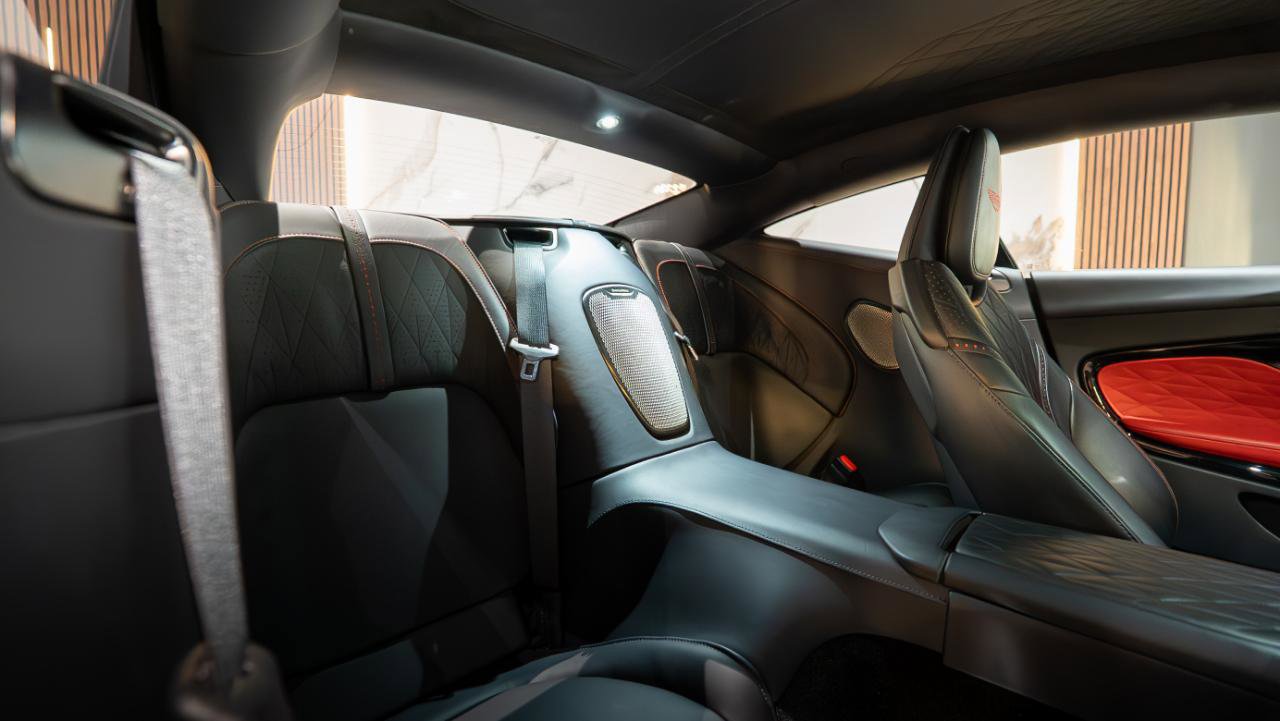 Used 2024 Aston Martin DB12 Coupe RWD image 24