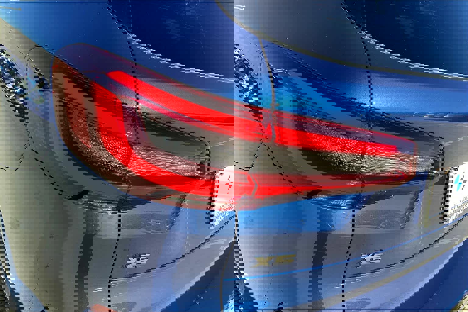 Used 2021 BMW X5 M50i w/ Executive Package image 56