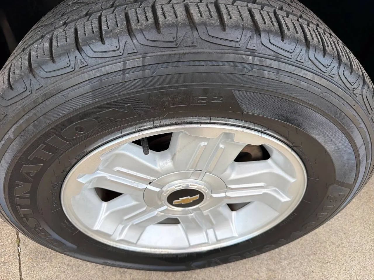 Used 2010 Chevrolet Silverado 1500 2WD Crew Cab Hybrid image 42