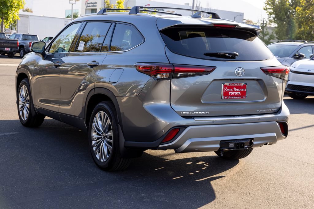 New 2026 Toyota Highlander Platinum AWD/4WD image 7