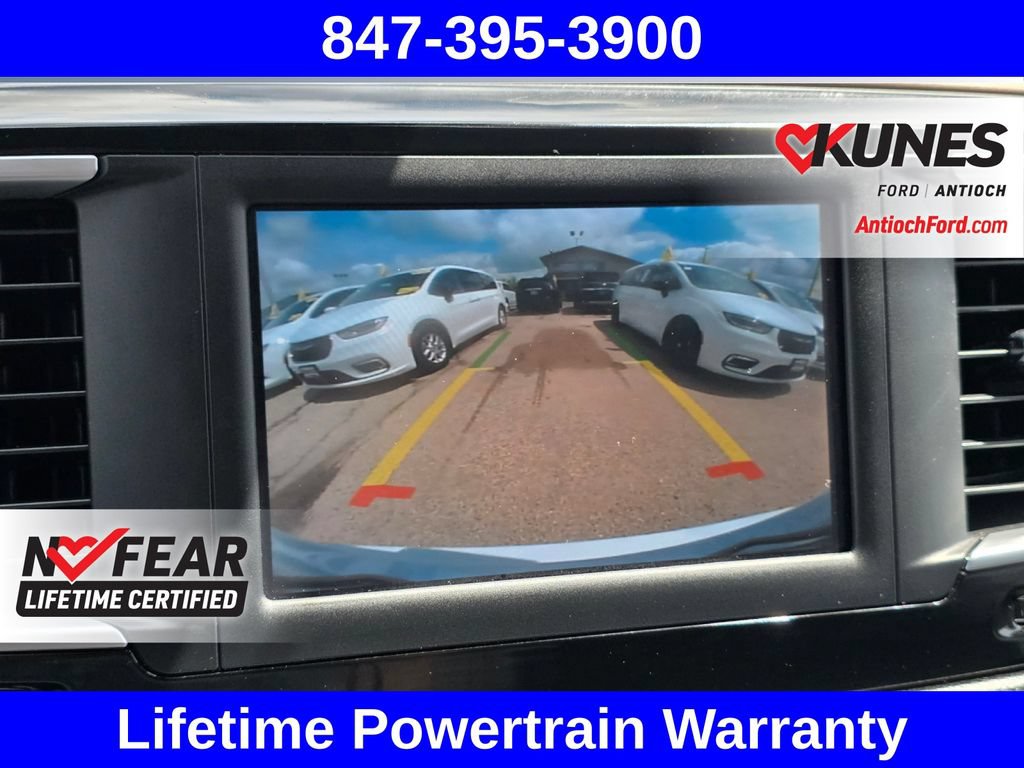 Used 2023 Chrysler Voyager LX FWD image 57