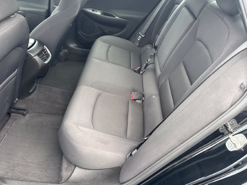 Used 2022 Chevrolet Malibu LT FWD image 25
