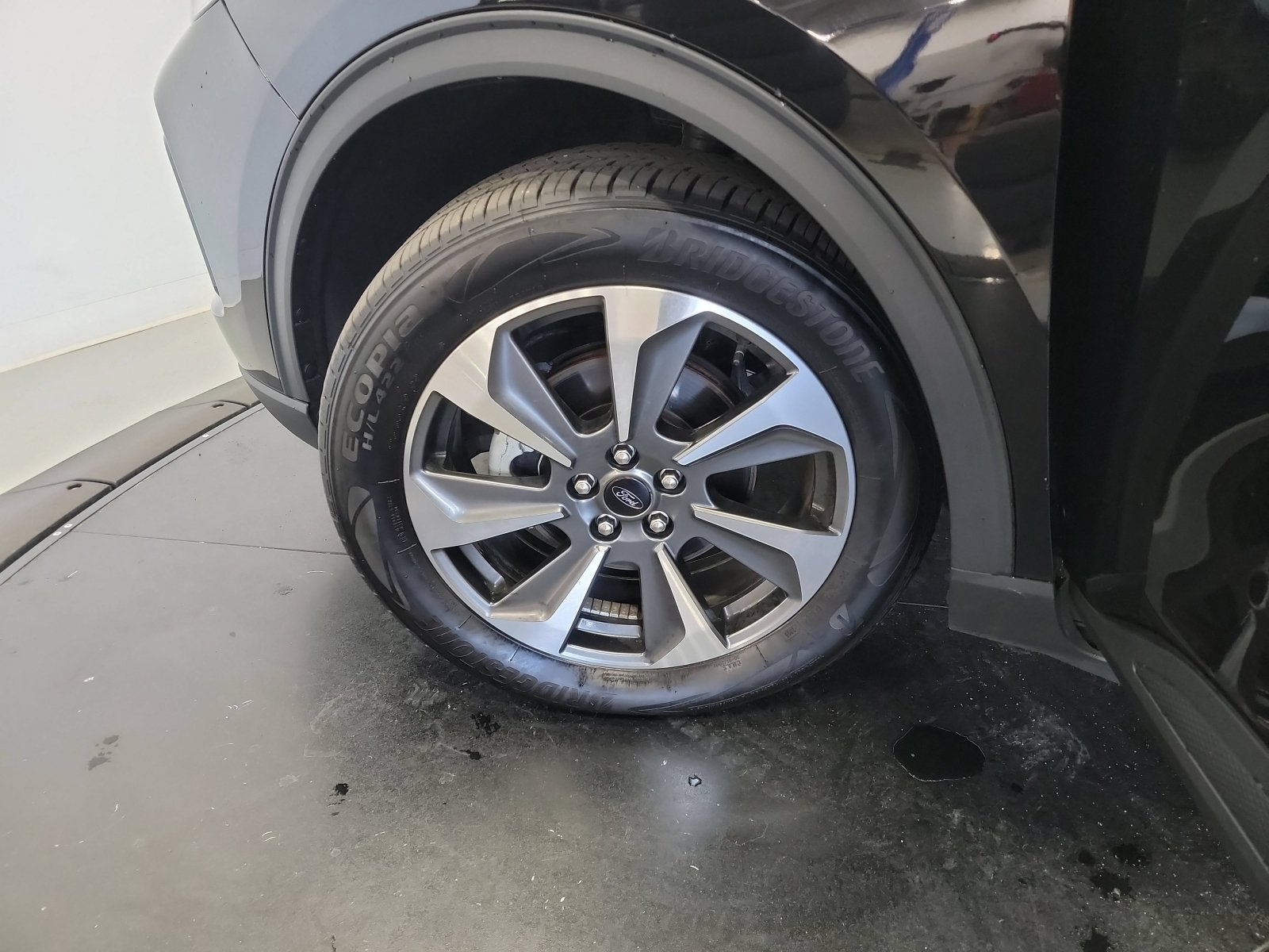 Used 2023 Ford Escape Platinum AWD/4WD image 29