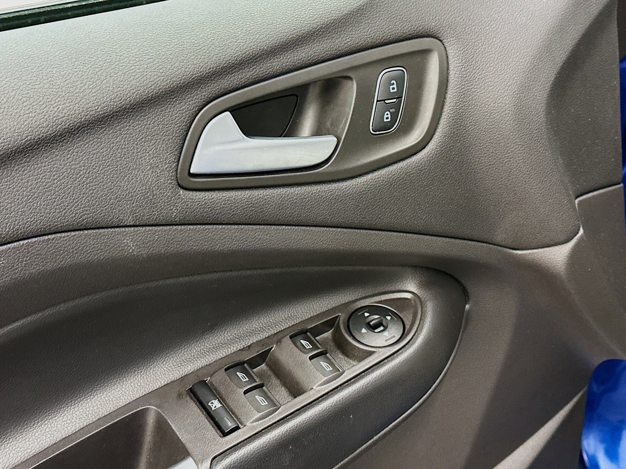 Used 2018 Ford Escape SEL w/ SEL Sport Appearance Package image 15