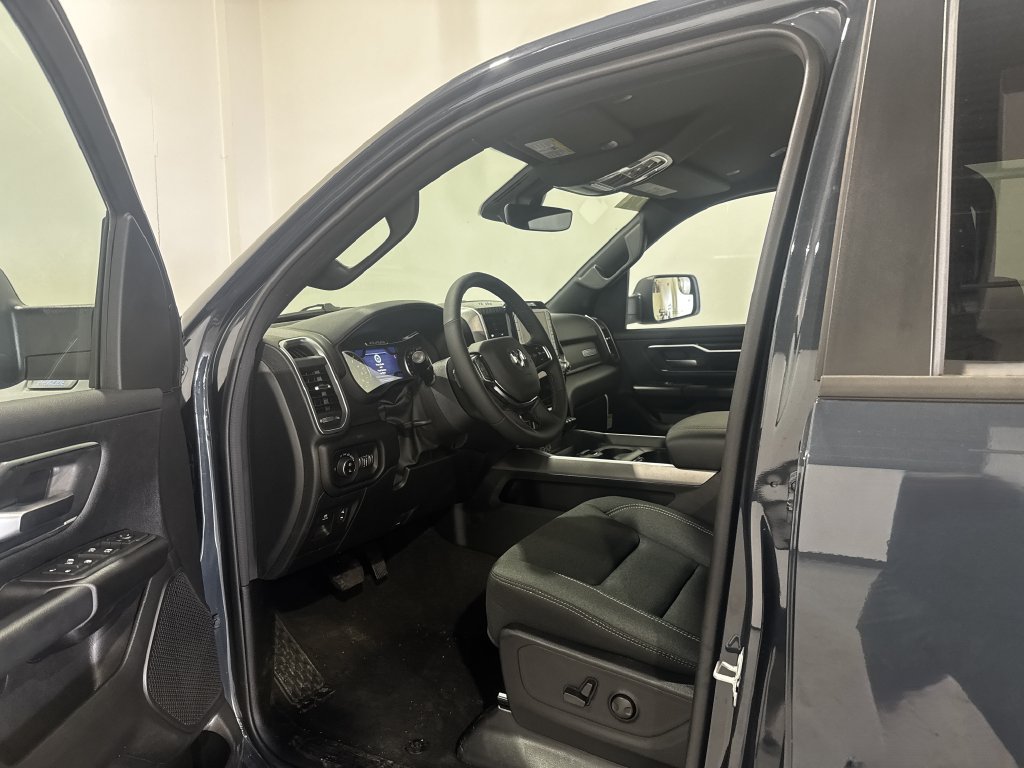 New 2026 RAM 1500 Big Horn AWD/4WD image 16