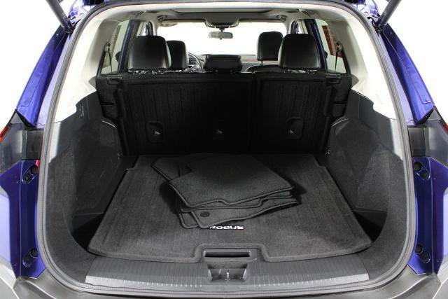 Certified 2021 Nissan Rogue SV w/ Premium Package image 18