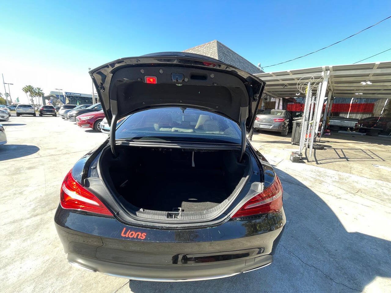 Used 2019 Mercedes-Benz CLA 250 w/ Premium Package image 8
