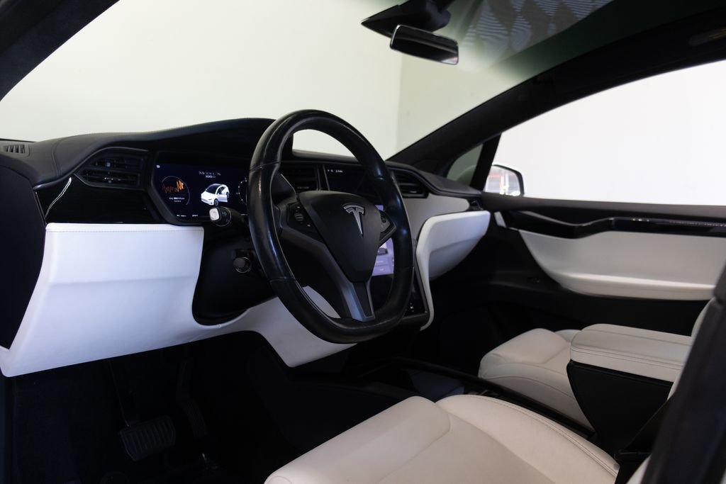 Used 2018 Tesla Model X 100D AWD/4WD image 18