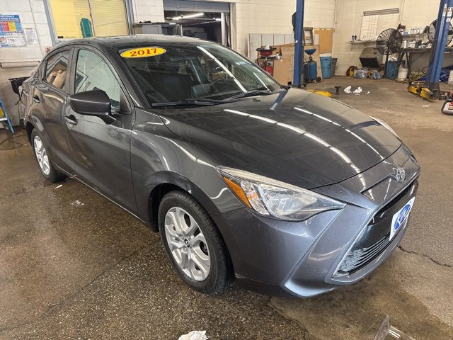 Used 2017 Toyota Yaris iA image 8