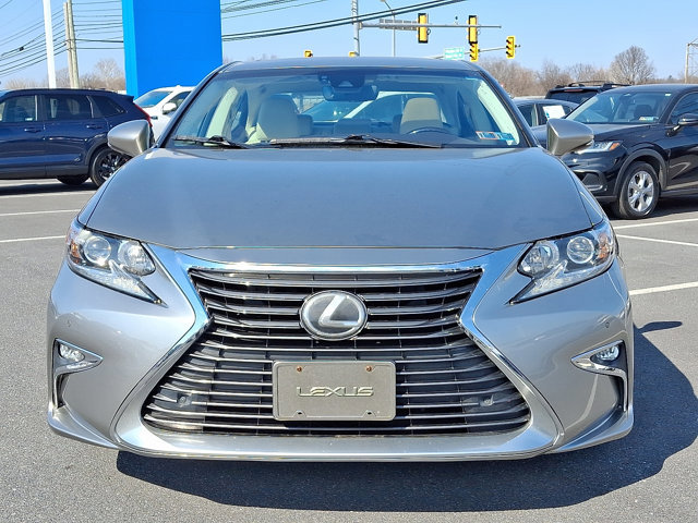 Used 2017 Lexus ES 350 w/ Navigation System Package image 2