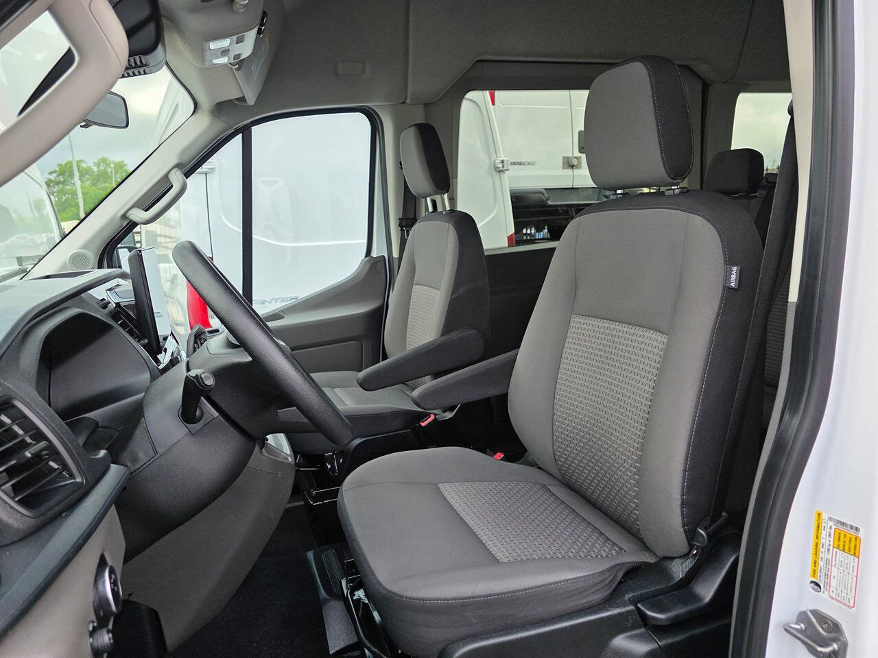 Used 2024 Ford Transit 350 XLT RWD image 11