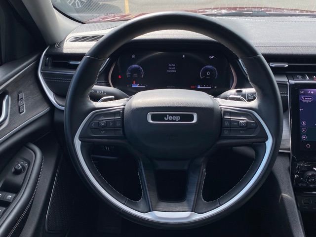 Used 2022 Jeep Grand Cherokee Limited image 29