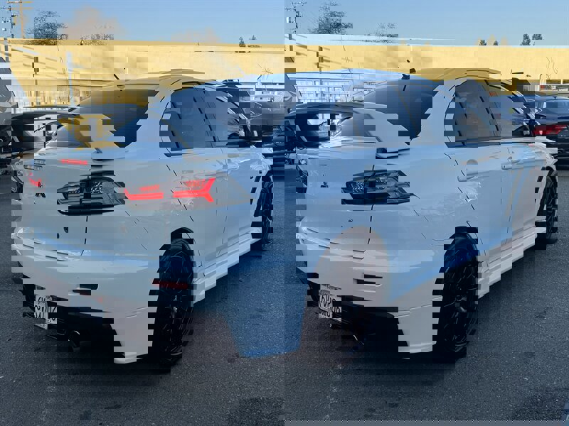 Used 2011 Mitsubishi Lancer Evolution GSR image 3