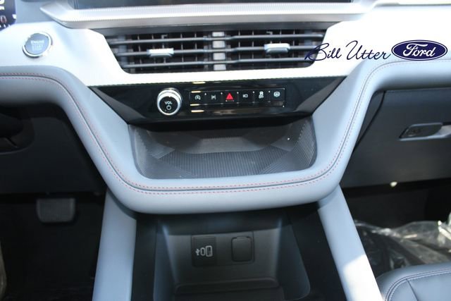 New 2026 Ford Explorer Active w/ Active Comfort Package image 14