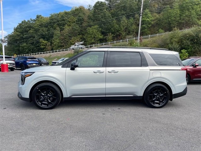 Certified 2025 Kia Carnival SX Prestige image 3