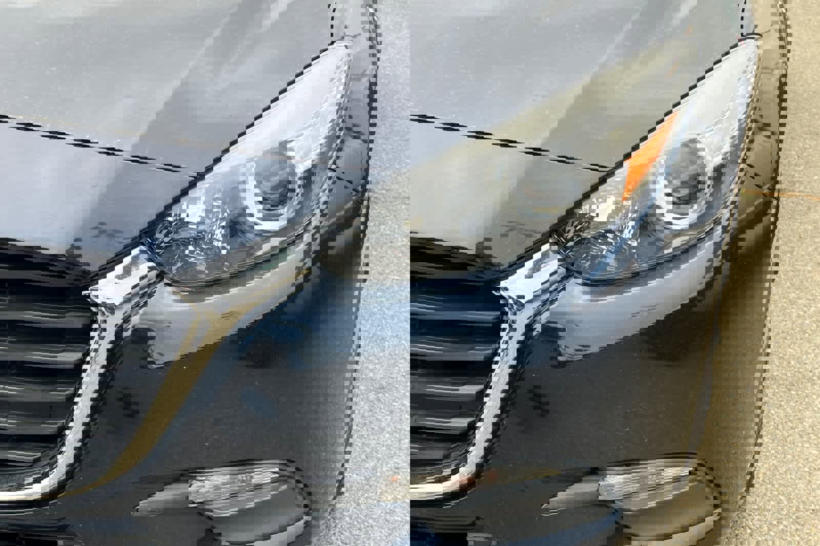 Used 2018 MAZDA MAZDA3 Touring image 11