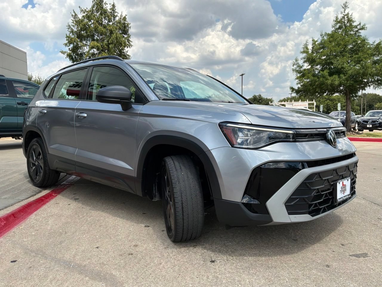 Used 2025 Volkswagen Taos S FWD image 4