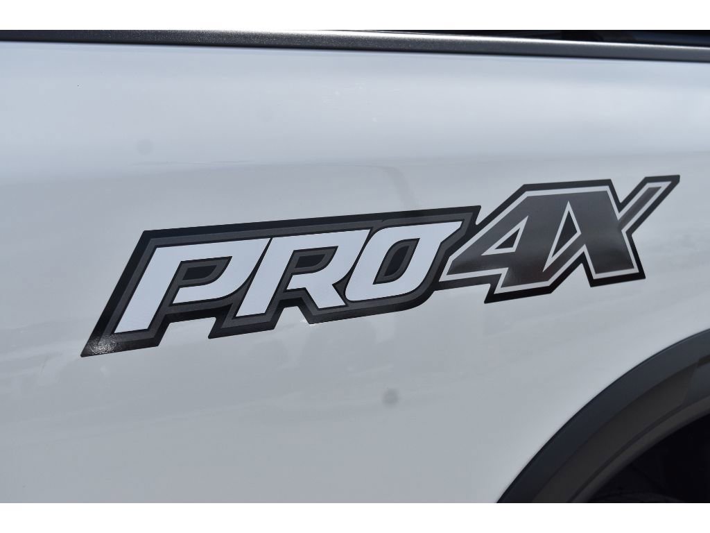 Used 2024 Nissan Titan PRO-4X image 9