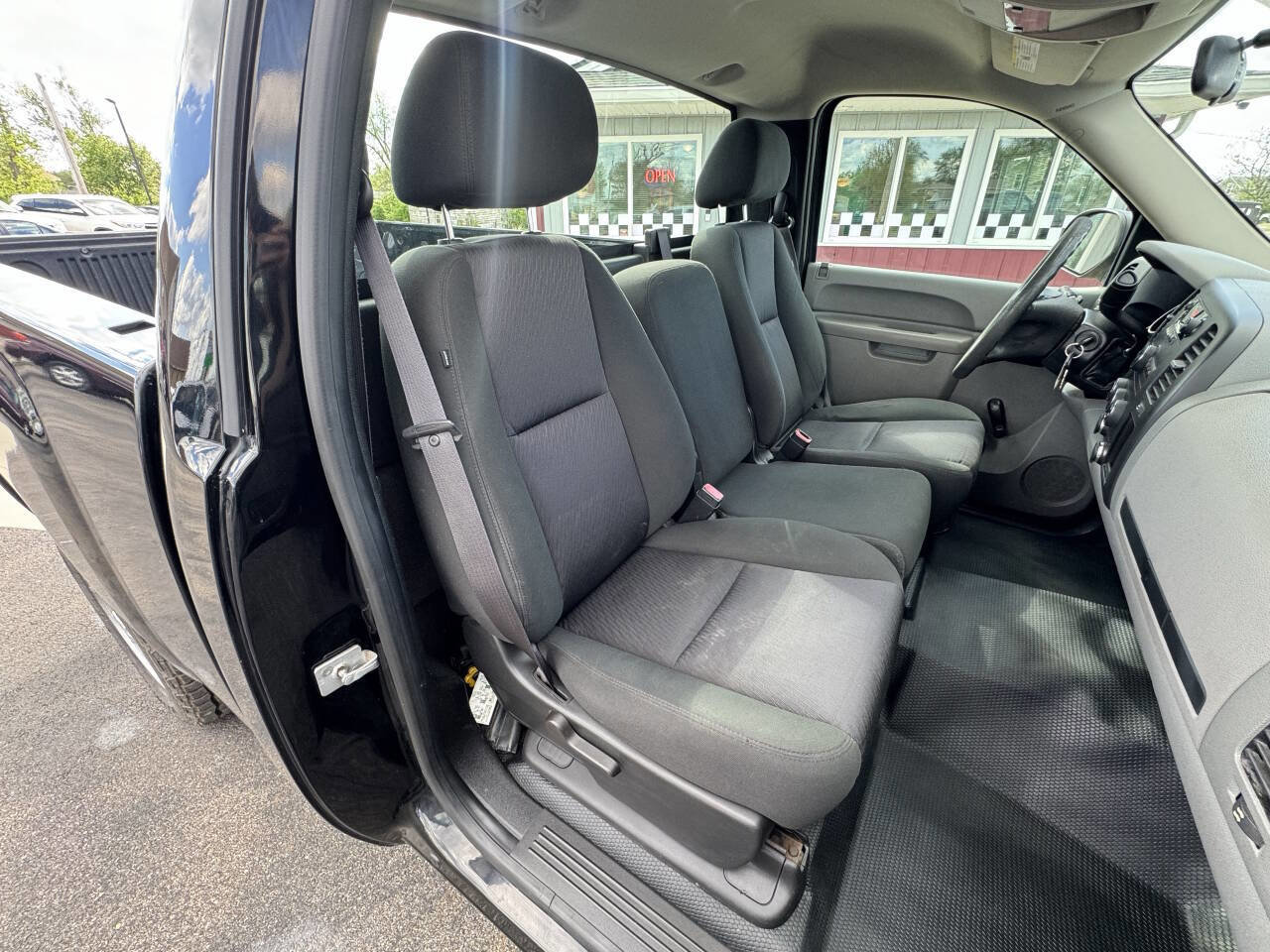 Used 2012 Chevrolet Silverado 1500 W/T image 31