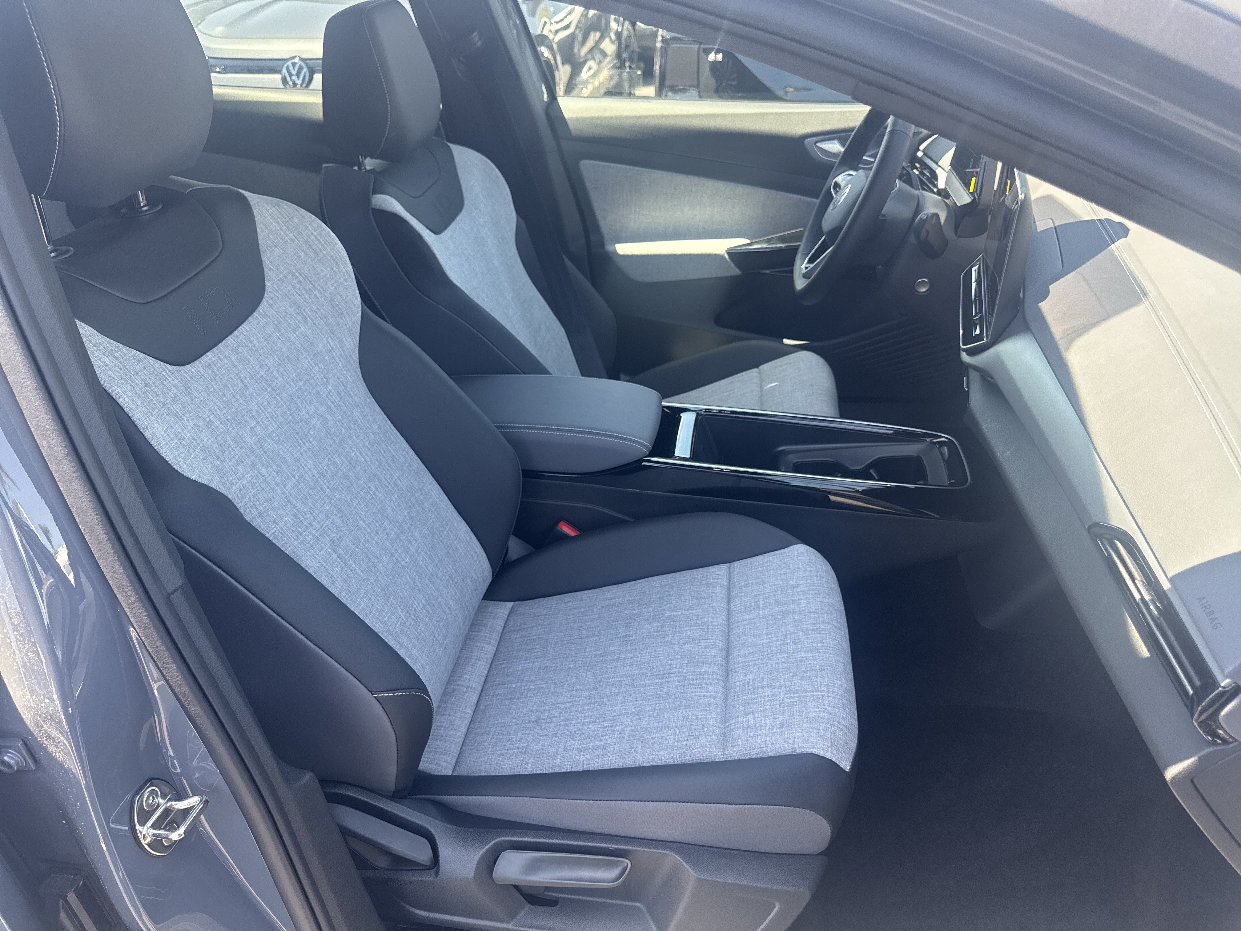New 2026 Volkswagen ID.4 Pro AWD/4WD image 20