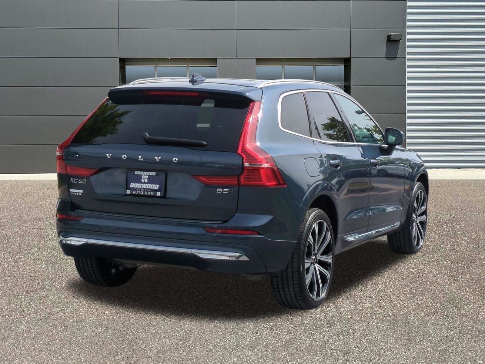 Certified 2023 Volvo XC60 B5 Ultimate AWD/4WD image 7