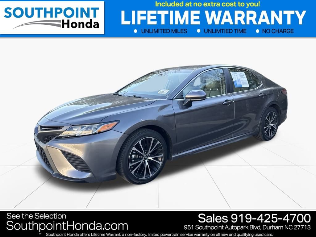 Used 2018 Toyota Camry SE image 3