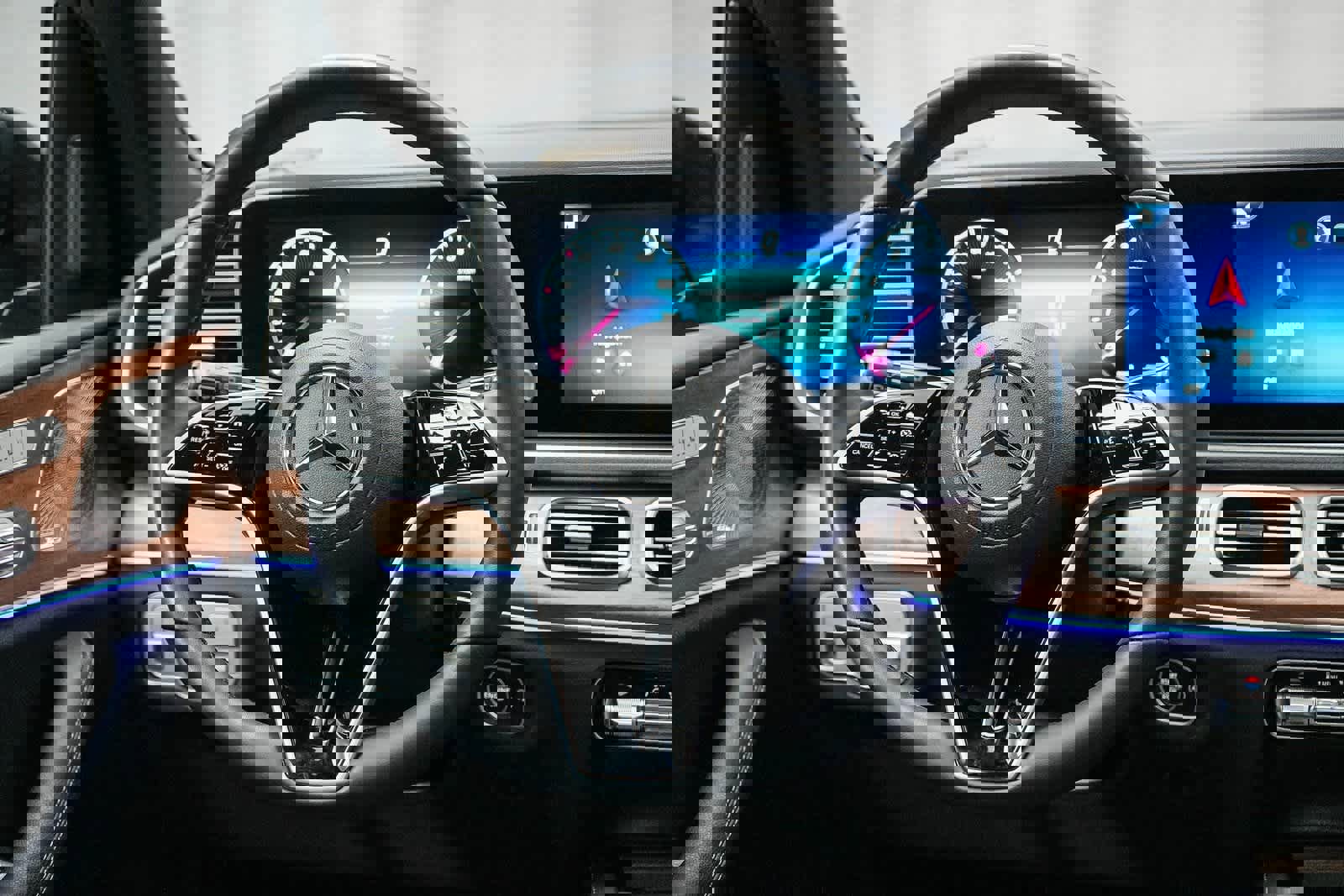 Used 2025 Mercedes-Benz GLE 450 4MATIC image 15