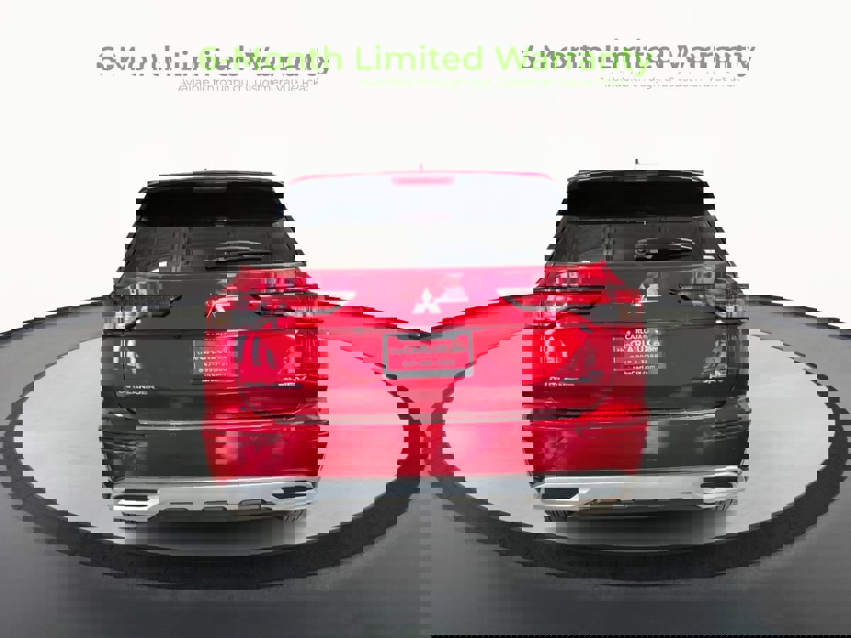 Used 2023 Mitsubishi Outlander SE image 6