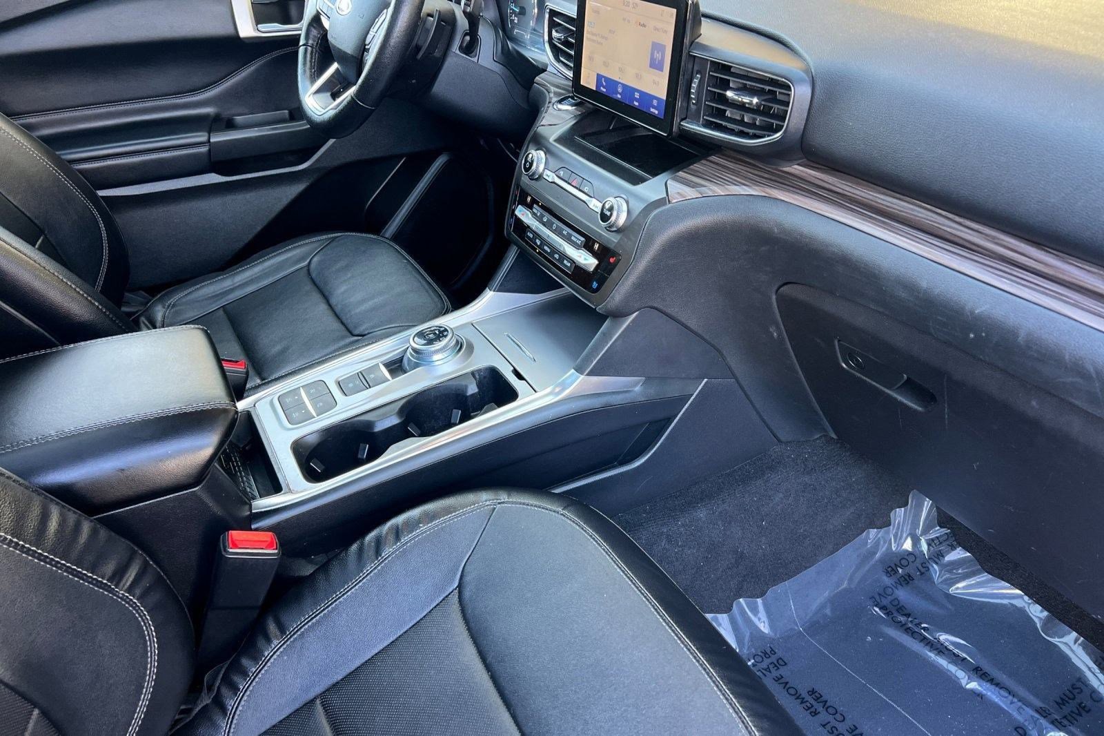 Used 2020 Ford Explorer Limited image 32