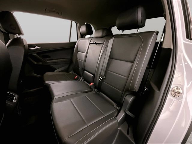 Used 2018 Volkswagen Tiguan SEL FWD image 25