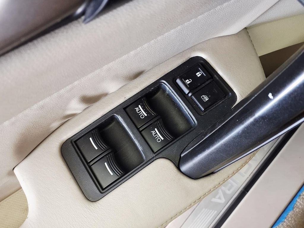 Used 2009 Acura TL w/ Technology Package FWD image 25