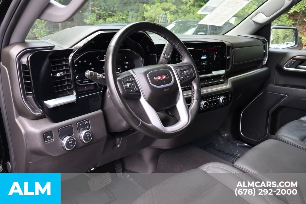 Used 2025 GMC Sierra 1500 SLT RWD image 9