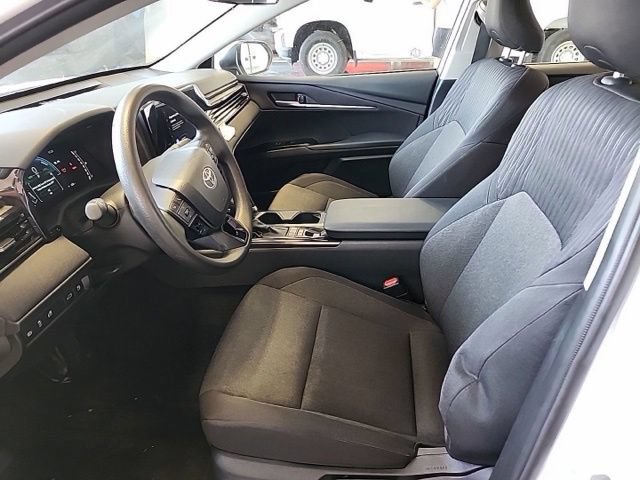 Used 2025 Toyota Camry LE FWD image 8
