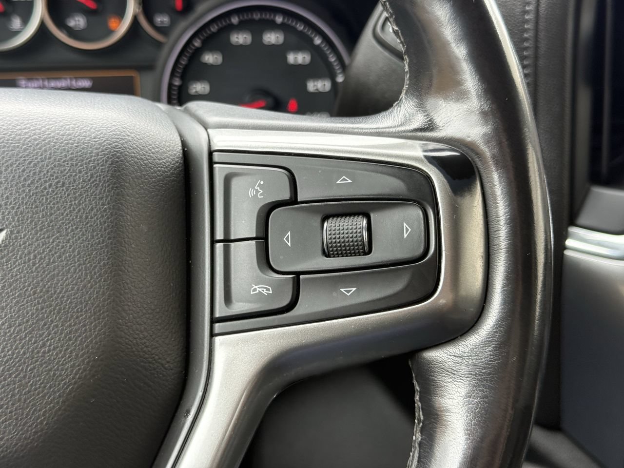 Used 2019 Chevrolet Silverado 1500 LTZ w/ LTZ Plus Package AWD/4WD image 13