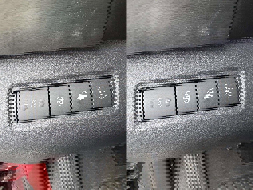 Used 2022 Nissan Pathfinder Platinum w/ Cargo Package image 20